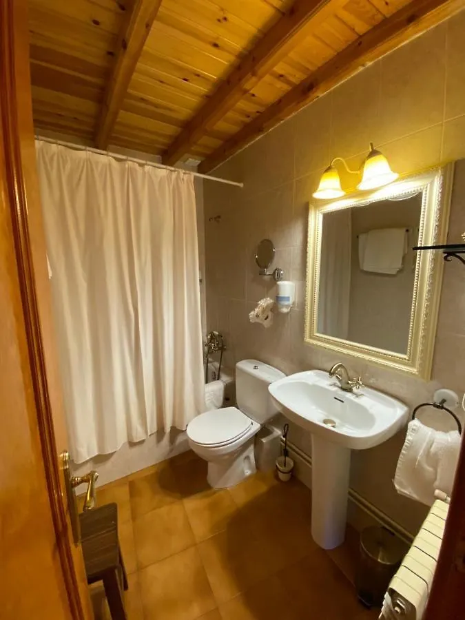 Casa Rural Macia - Apartamentos Roní Lantställe