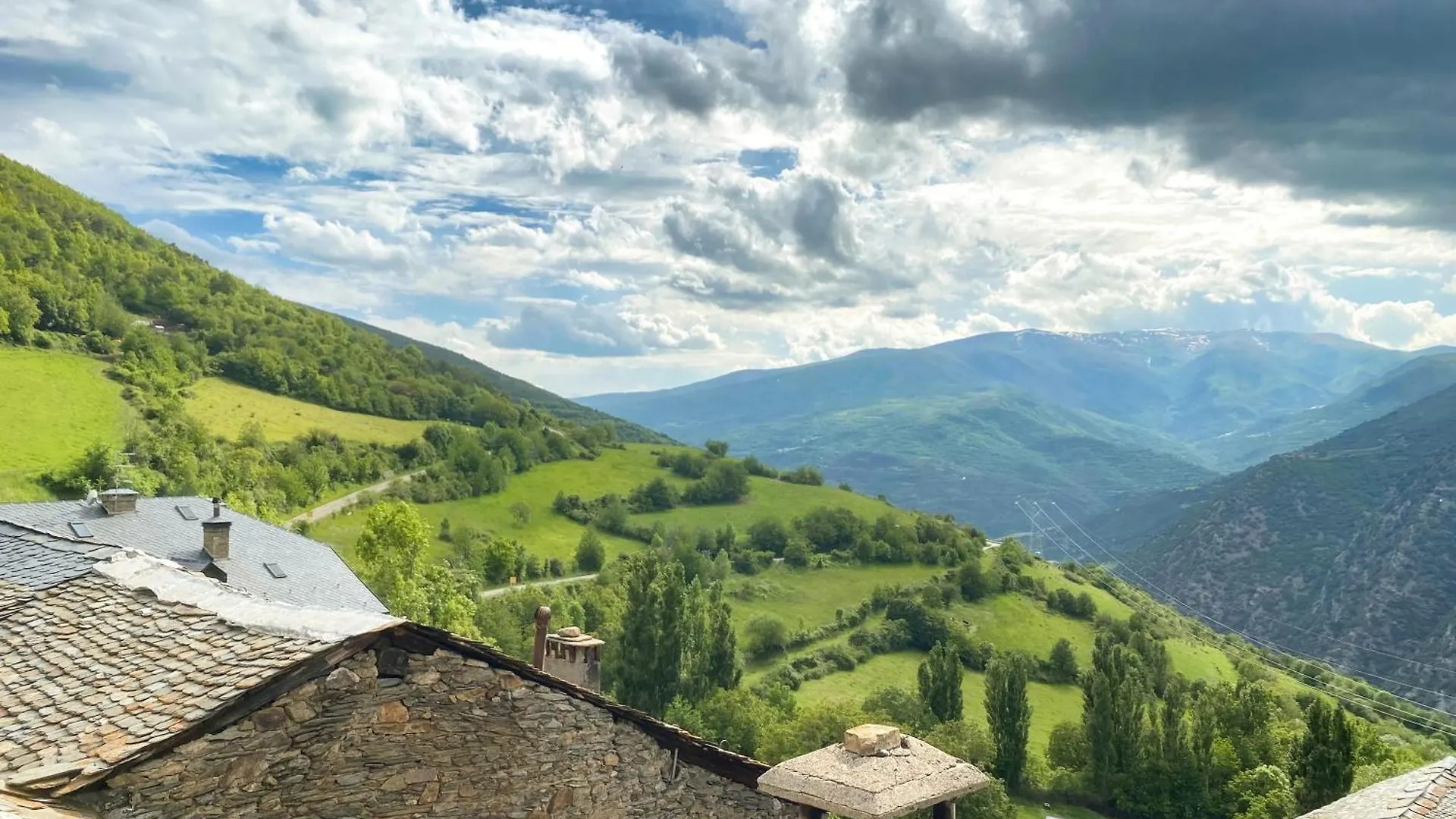 Casa Rural Macia - Apartamentos Roní Lantställe
