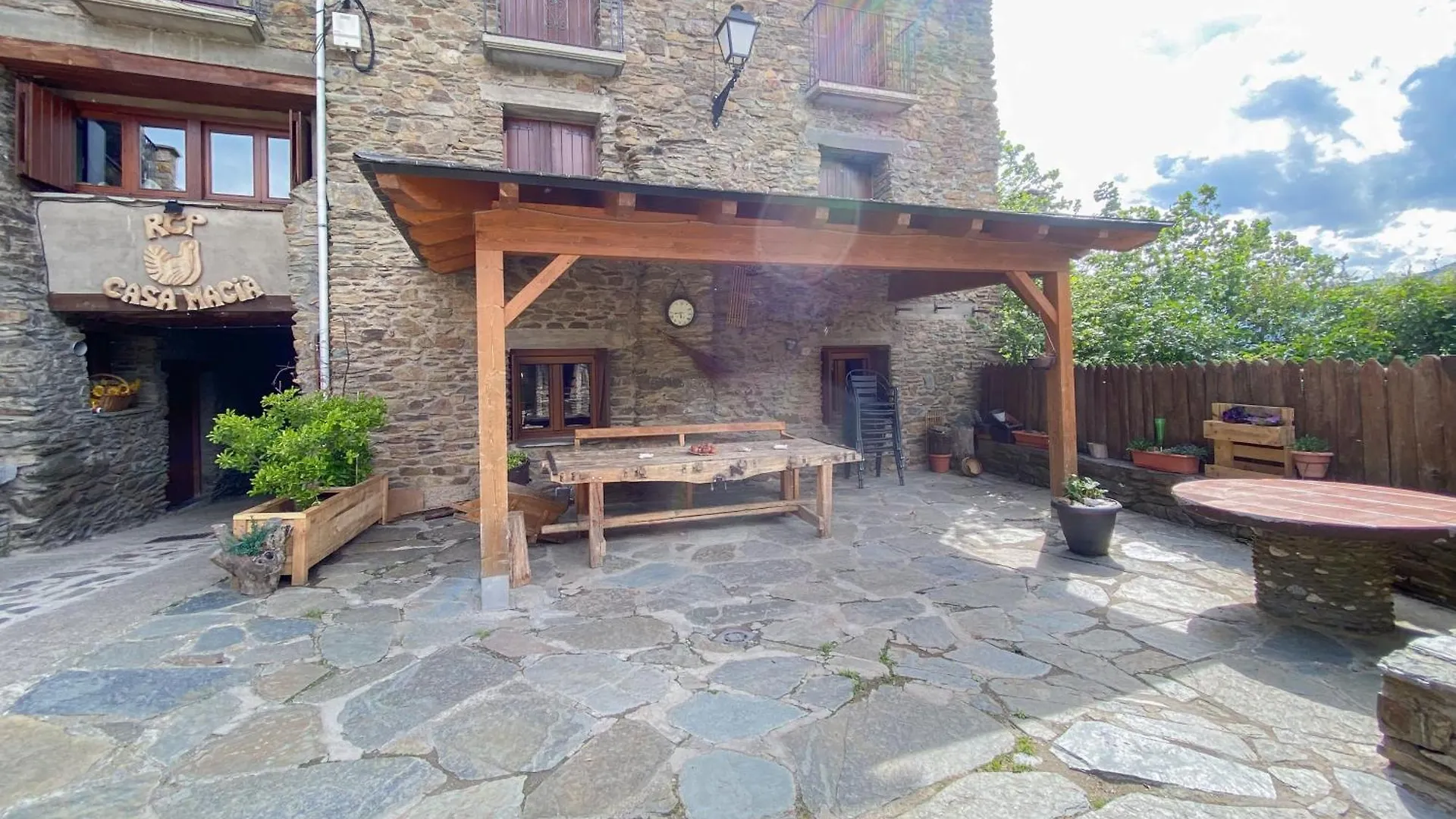 Apartamentos Casa Macia Roní